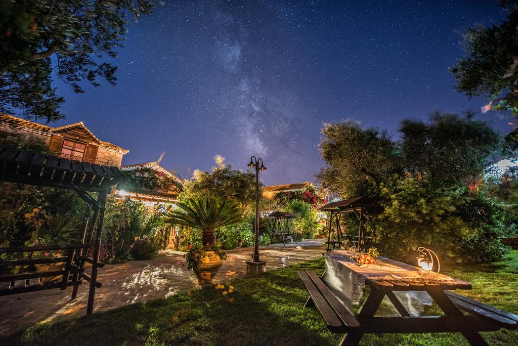 בית הארחה Plános 	Ktima Kourou מראה חיצוני תמונה